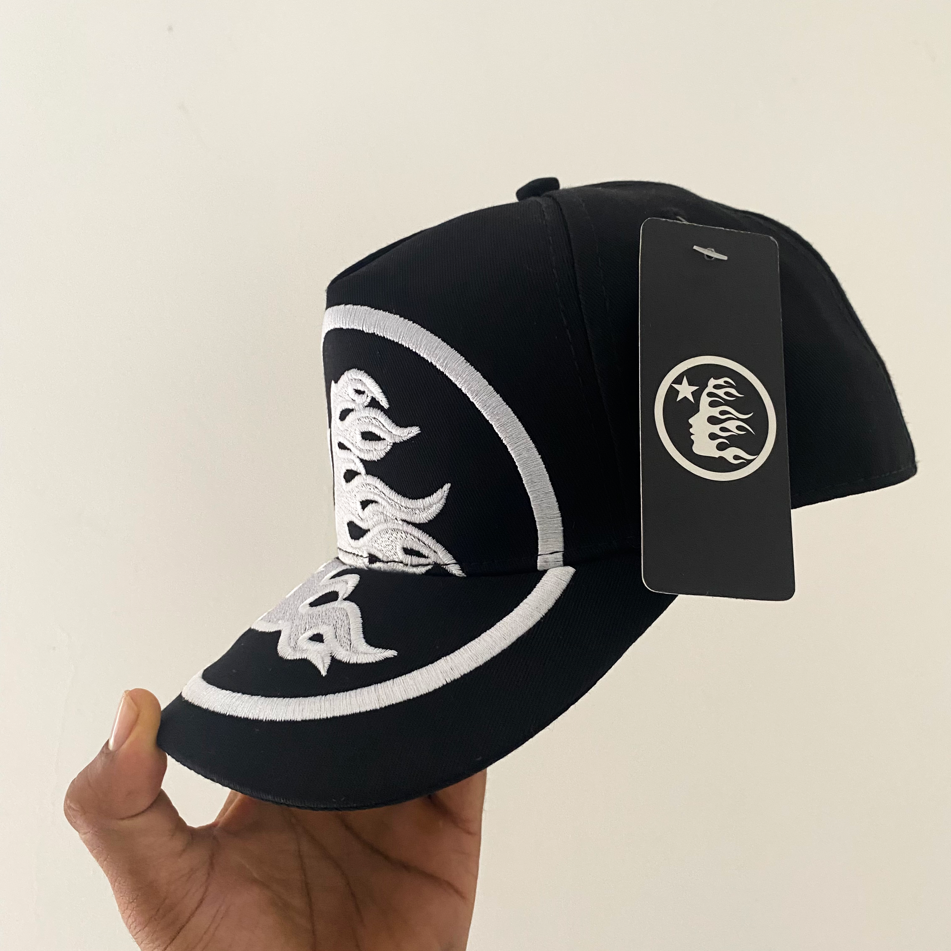 HELLSTAR FULL LOGO VISERA