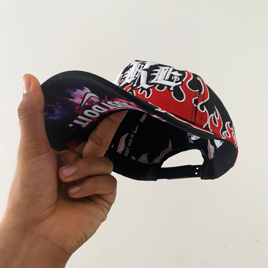 NIKE FLAMAS BORDADO
