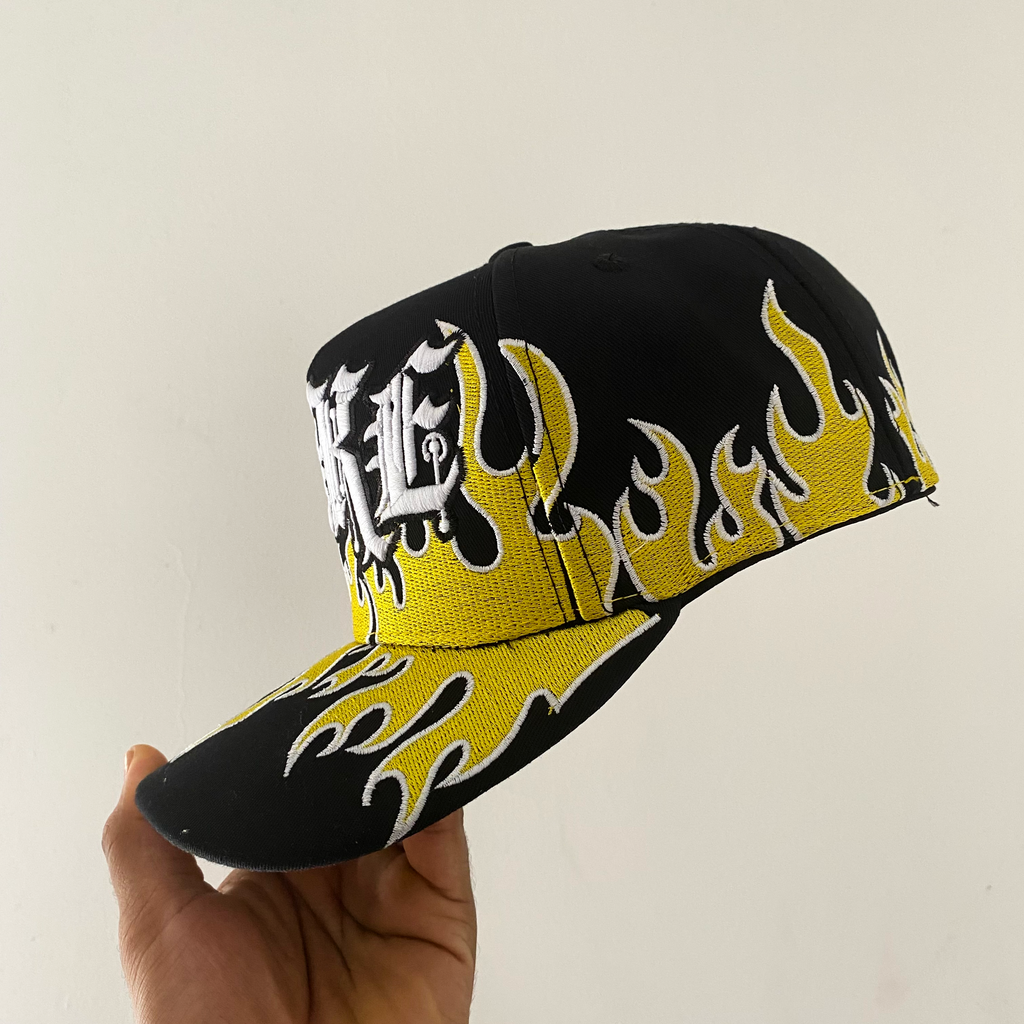 NIKE FLAMAS BORDADO