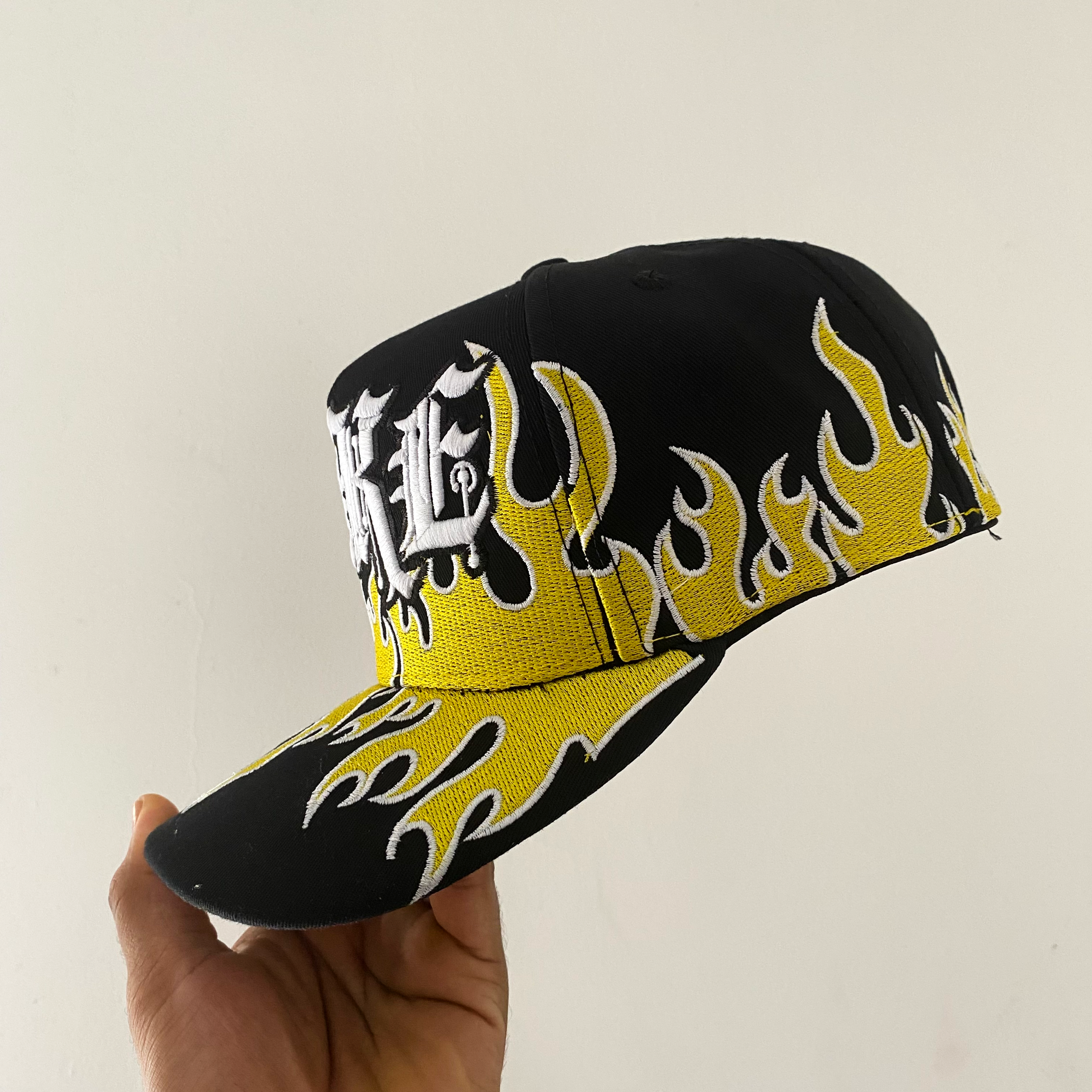 NIKE FLAMAS BORDADO