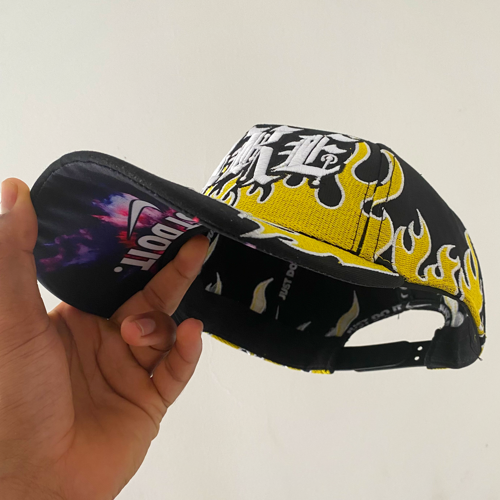 NIKE FLAMAS BORDADO