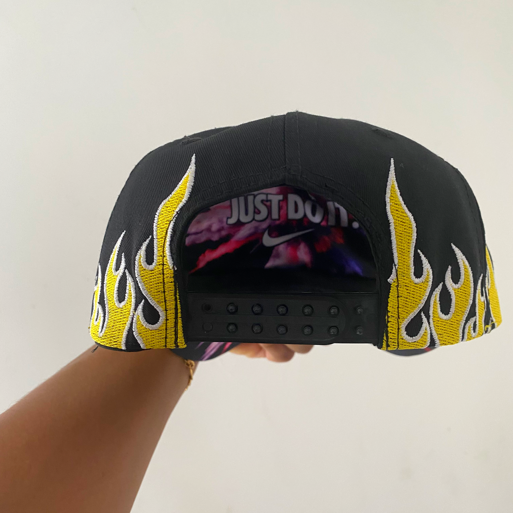 NIKE FLAMAS BORDADO