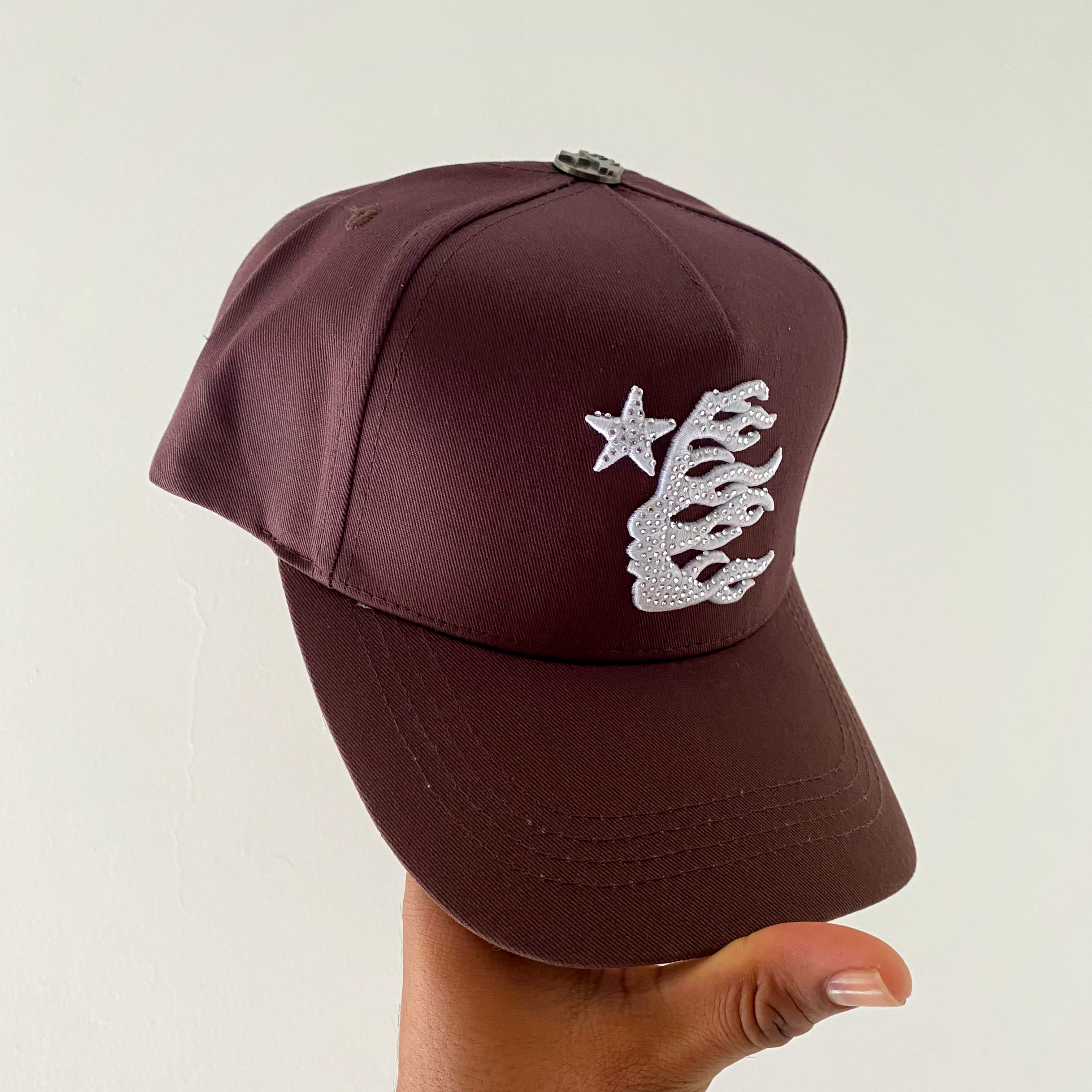 HELLSTAR LUXURY CAFE