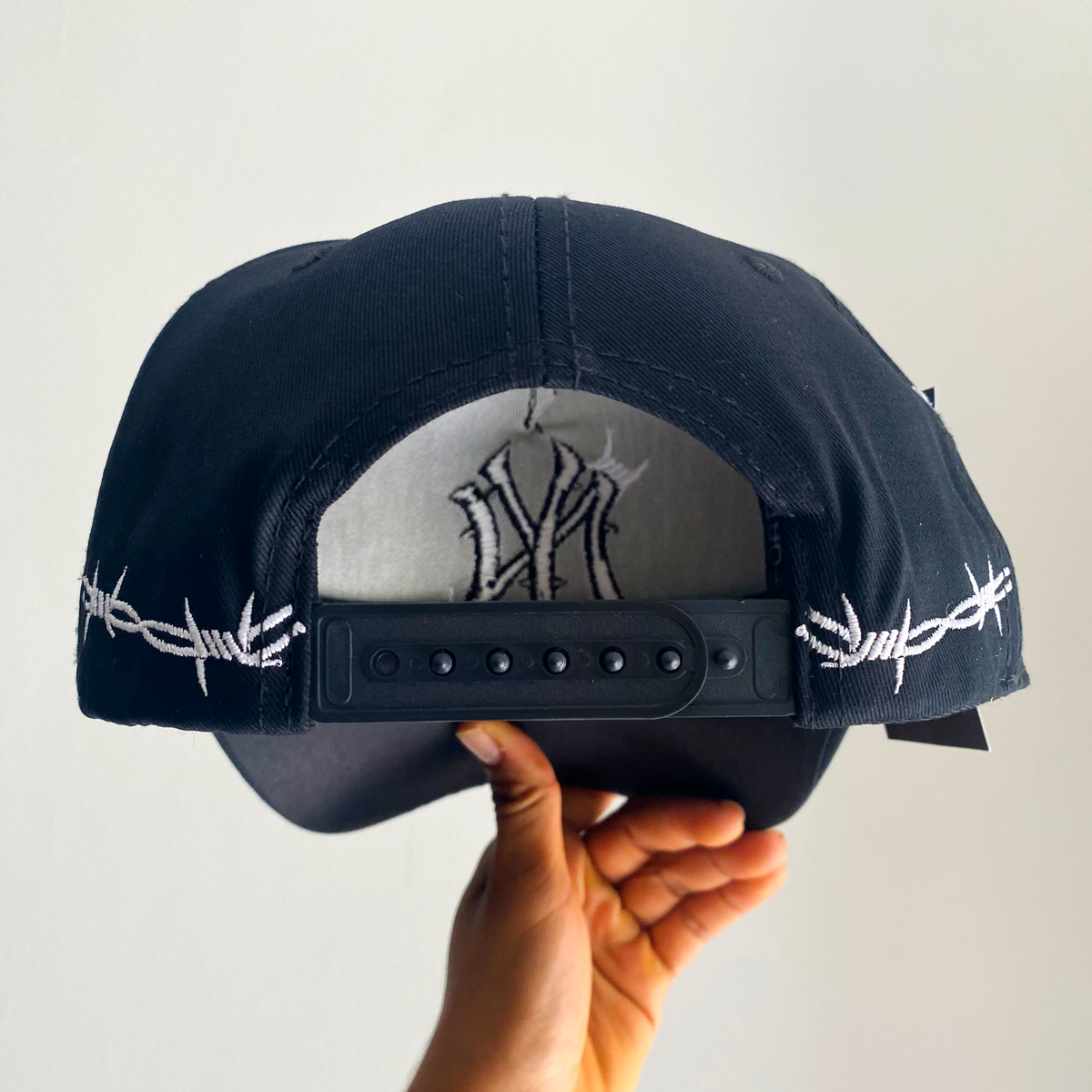 NY ANGELES CAP